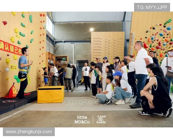 重庆攀岩队在极限运动会中的精彩表现与节奏分析